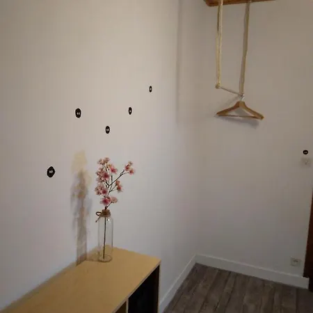 Room In Bb - At Ten Minutes From The Raviege Lake 게스트하우스 *