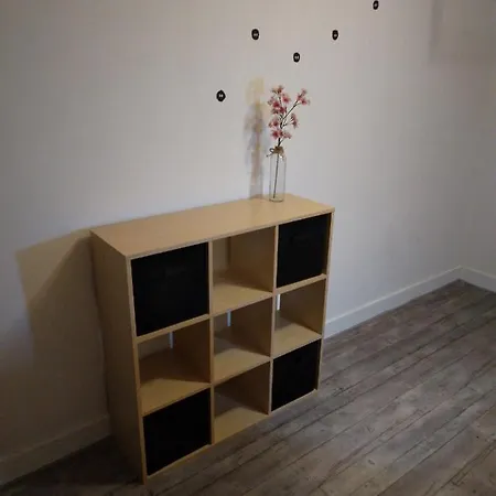 Room In Bb - At Ten Minutes From The Raviege Lake 게스트하우스 *